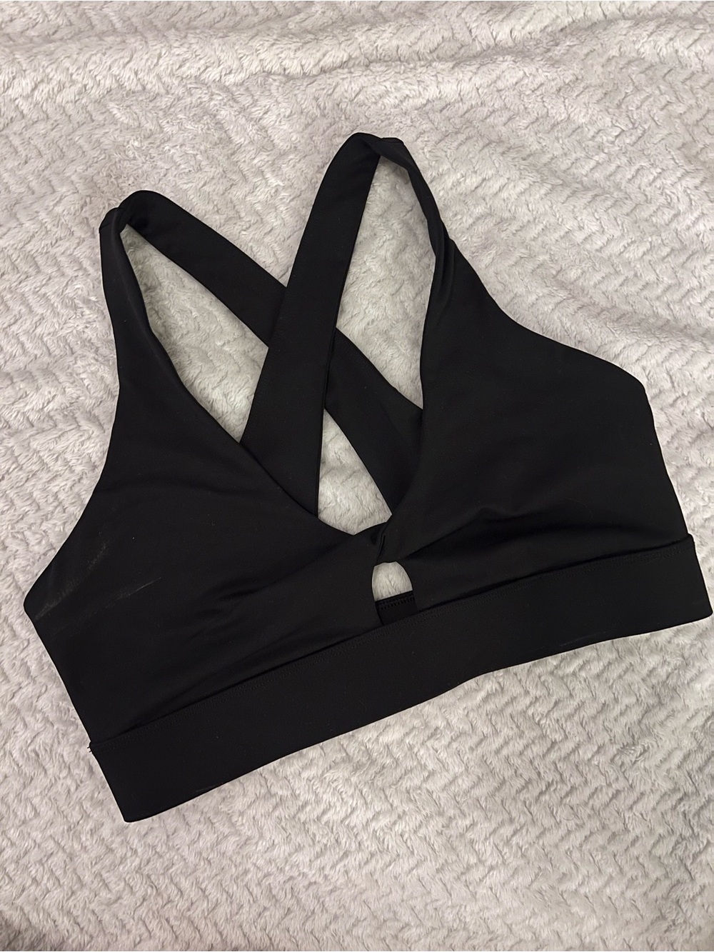 Fabletics Oasis Twist Black Sports Bra
